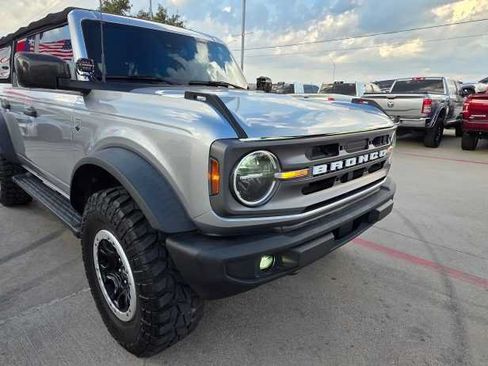 Used 2021 Ford Bronco Big Bend w/ Sasquatch Package AWD/4WD image 3