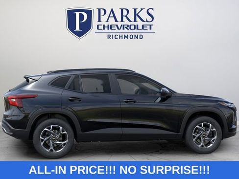 New 2026 Chevrolet Trax LT w/ LT Convenience Package FWD image 8