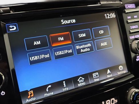 Used 2015 Nissan Murano SV w/ Premium Package image 21