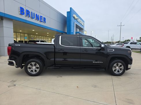 Used 2023 GMC Sierra 1500 SLE AWD/4WD image 19