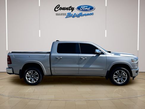 Used 2022 RAM 1500 Limited AWD/4WD image 3