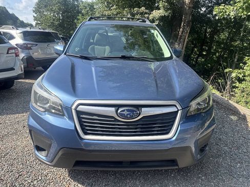 Used 2019 Subaru Forester Premium AWD/4WD image 2