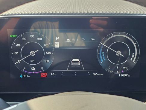 Certified 2024 Kia Niro Wind w/ Wind Preserve Package FWD image 12
