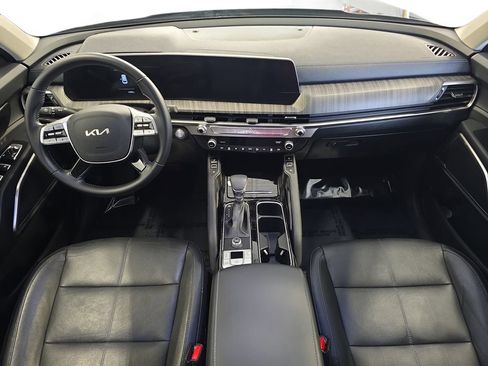 Used 2024 Kia Telluride EX w/ EX Captain's Chair Package image 9