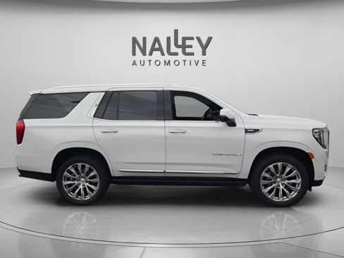 Used 2021 GMC Yukon Denali w/ Denali Premium Package image 6