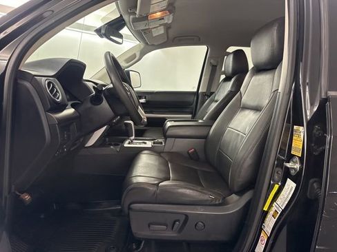 Used 2018 Toyota Tundra SR5 w/ SR5 Upgrade Package image 26