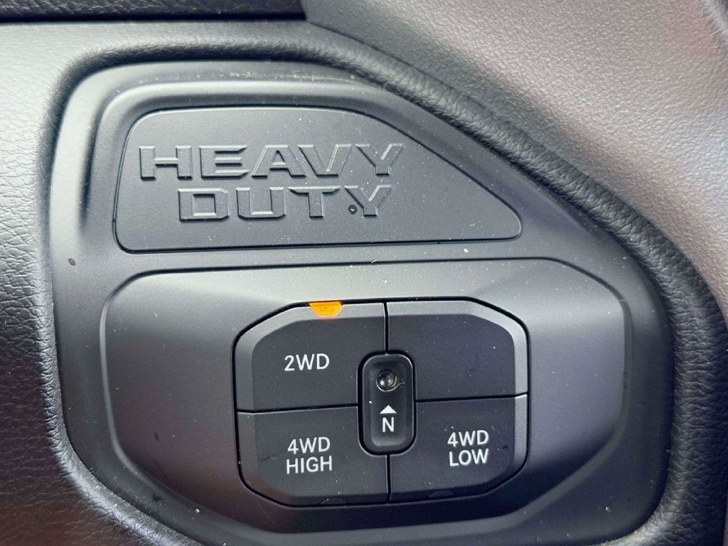 Used 2025 RAM 2500 Big Horn AWD/4WD image 21