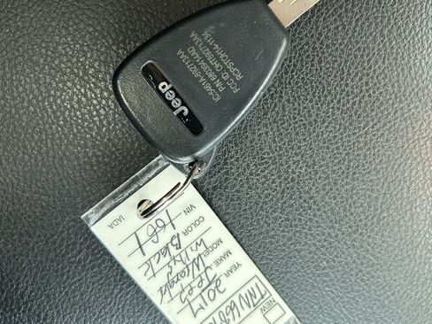 Used 2017 Jeep Wrangler Unlimited Sahara image 30