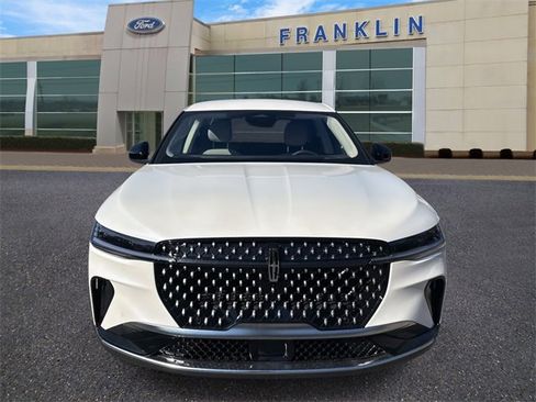 New 2026 Lincoln Nautilus Premier image 2