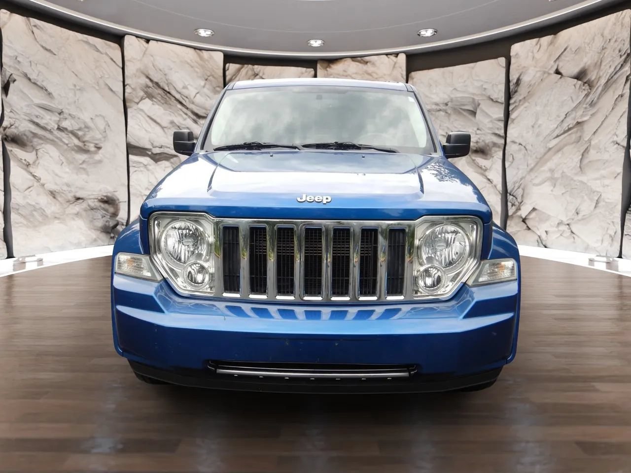 Used 2009 Jeep Liberty Limited w/ Premium Group AWD/4WD image 2