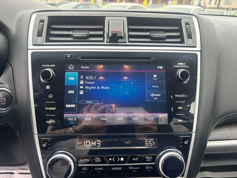 Used 2019 Subaru Outback 2.5i Limited AWD/4WD image 19