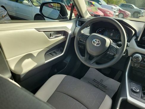 Used 2024 Toyota RAV4 XLE image 22