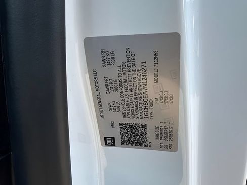 Used 2022 Chevrolet Colorado LT w/ Fleet Safety Package RWD image 29