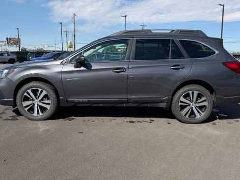Used 2019 Subaru Outback 2.5i Limited AWD/4WD image 8