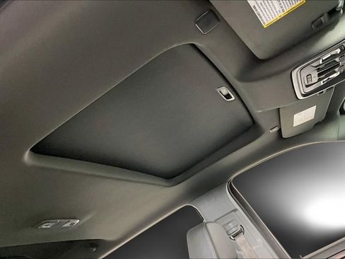 Used 2025 GMC Sierra 2500 SLT w/ SLT Premium Package image 28