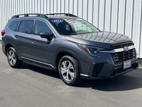 Used 2024 Subaru Ascent Premium w/ Convenience Package image 8
