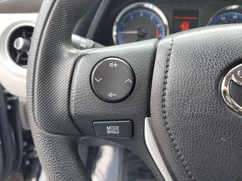 Used 2019 Toyota Corolla LE image 17