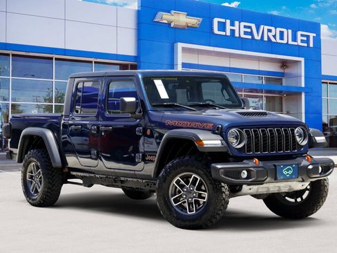 Used 2025 Jeep Gladiator Mojave w/ Safety Group AWD/4WD image 1
