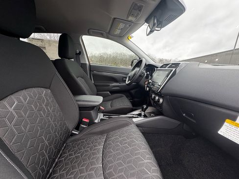 New 2026 Mitsubishi Outlander Sport ES image 9