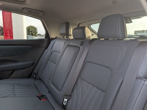 Used 2024 Nissan Ariya AWD image 9
