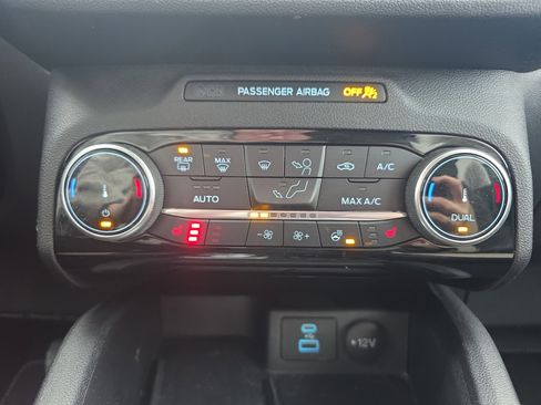 Used 2022 Ford Escape Titanium w/ Titanium Elite Package image 46