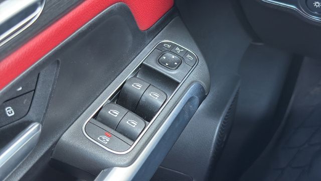 Used 2023 Mercedes-Benz GLB 35 AMG 4MATIC image 14