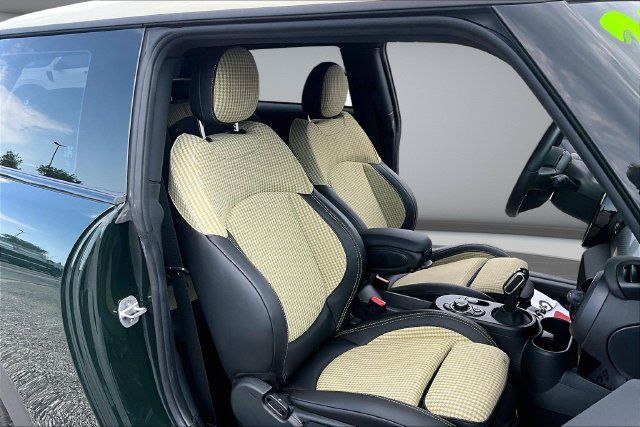Used 2023 MINI Cooper SE w/ MINI Resolute Edition FWD image 25