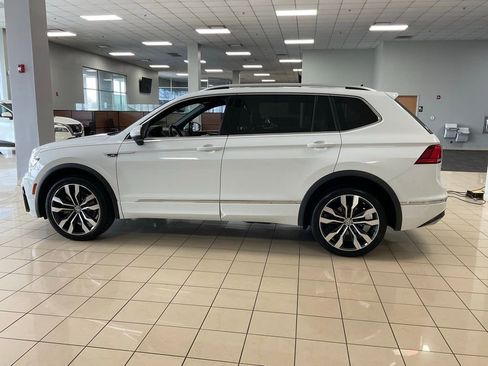 Used 2021 Volkswagen Tiguan SEL Premium R-Line image 4