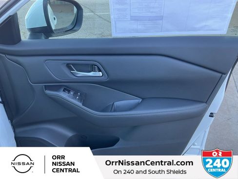 New 2026 Nissan Rogue SV FWD image 10