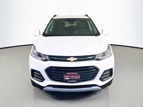 Used 2018 Chevrolet Trax LT w/ LT Convenience Package AWD/4WD image 4