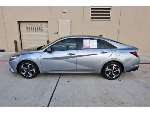 Certified 2023 Hyundai Elantra SEL w/ Convenience Package image 6