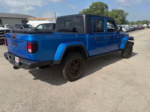 Used 2023 Jeep Gladiator Sport AWD/4WD image 10