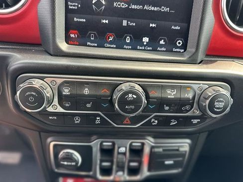 Used 2020 Jeep Wrangler Unlimited Rubicon w/ Dual Top Group image 38