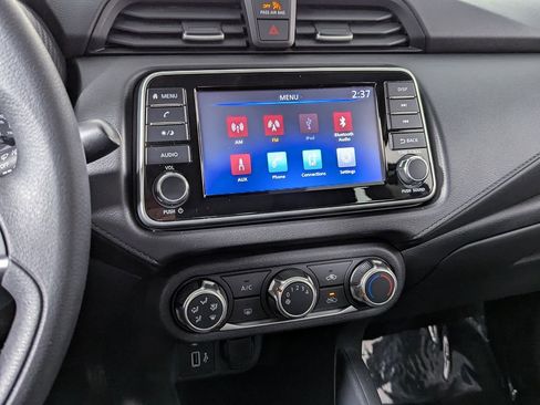 Used 2020 Nissan Versa S FWD image 32