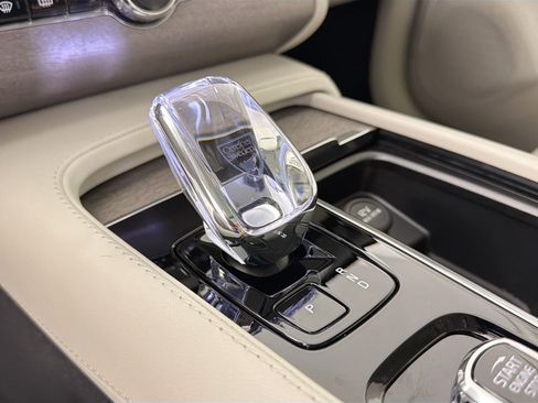 Certified 2024 Volvo XC90 B5 Plus image 17