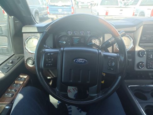 Used 2016 Ford F250 Platinum w/ Platinum Package AWD/4WD image 26