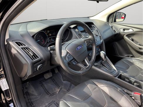 Used 2016 Ford Focus SE w/ Equipment Group 201A image 6