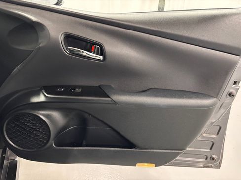 Used 2018 Toyota Prius image 20