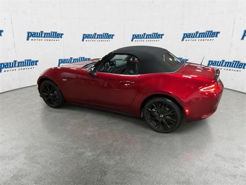 Used 2025 MAZDA MX-5 Miata Club w/ Weather Package image 7