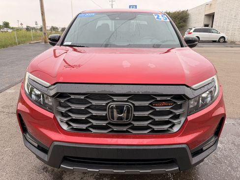 Certified 2025 Honda Ridgeline TrailSport image 8