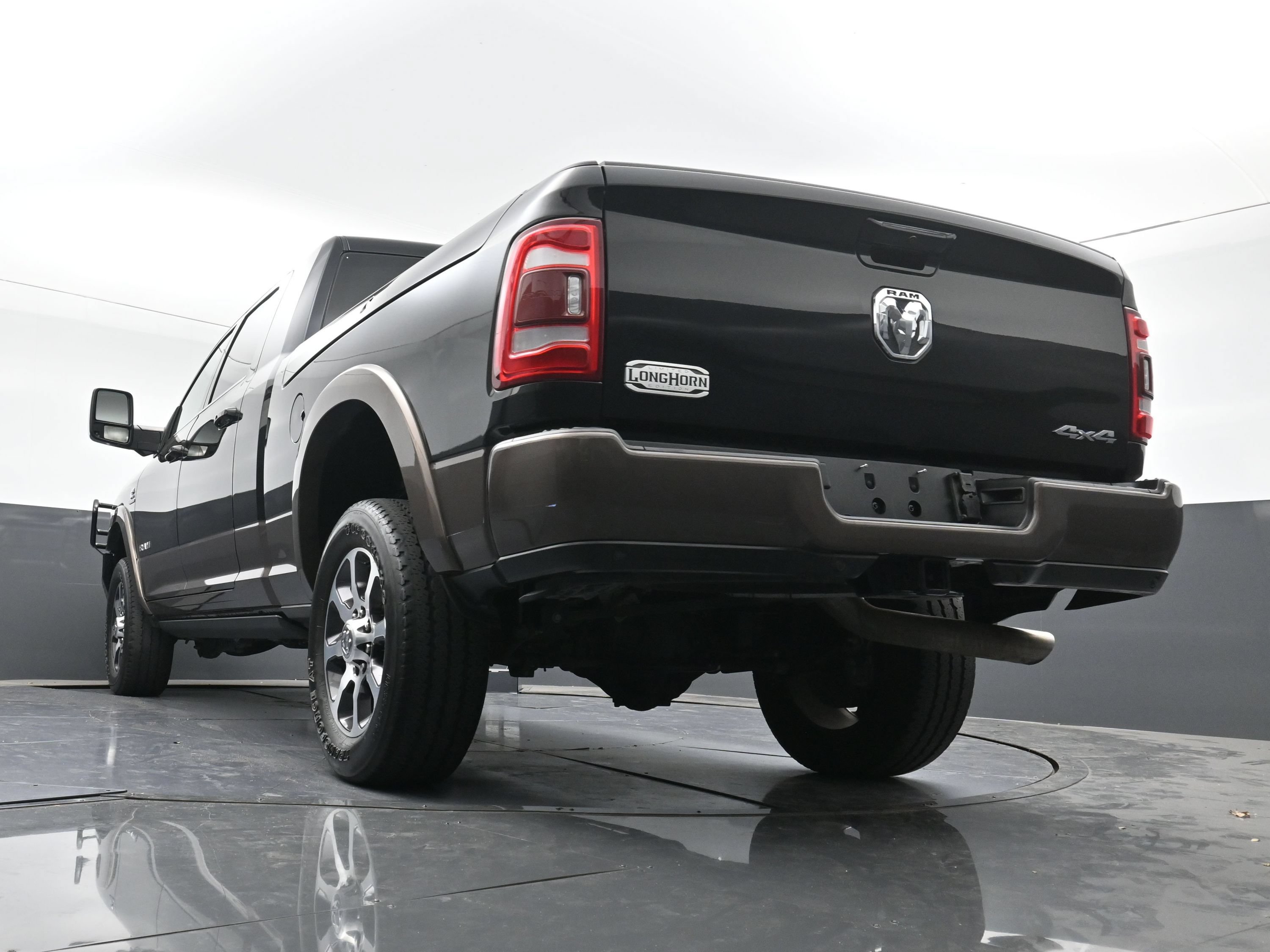 Used 2024 RAM 2500 Limited w/ Towing Technology Group AWD/4WD image 30
