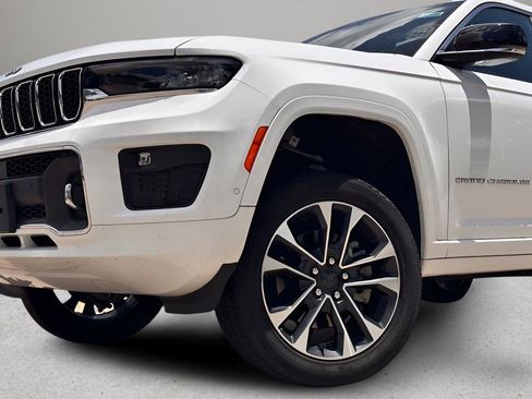 Used 2023 Jeep Grand Cherokee L Overland AWD/4WD image 32