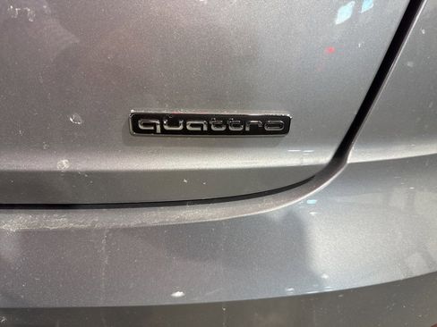 Used 2022 Audi Q8 Premium Plus image 24