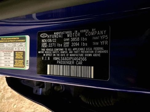 Used 2023 Hyundai Elantra SEL w/ Convenience Package FWD image 32