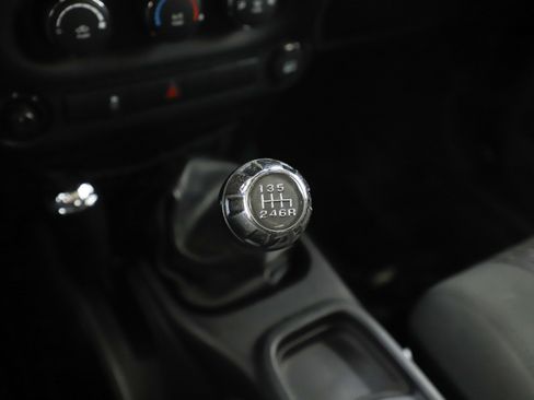 Used 2012 Jeep Wrangler Sport image 19