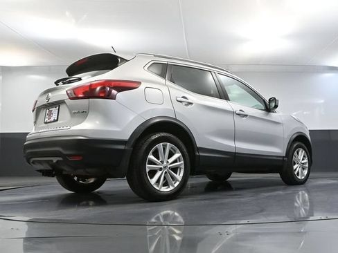 Used 2017 Nissan Rogue Sport SV AWD/4WD image 48