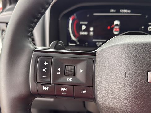 Used 2025 Nissan Rogue SL w/ Tech Package FWD image 22