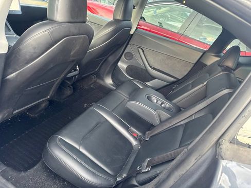 Used 2022 Tesla Model Y Long Range AWD/4WD image 5