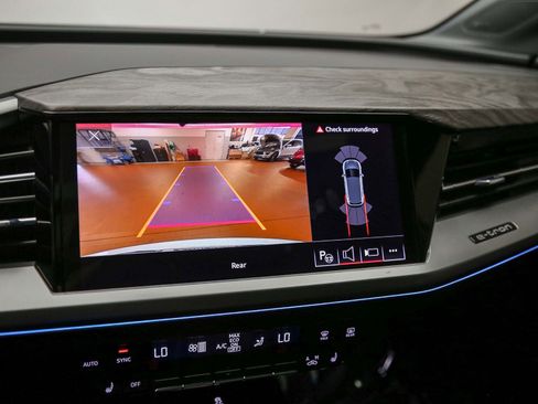 Certified 2023 Audi Q4 e-tron Premium Plus w/ Premium Plus RWD image 24