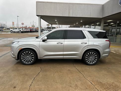 Used 2024 Hyundai Palisade Calligraphy image 11
